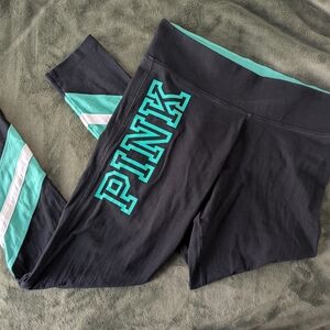 **VS PINK Yoga Leggings – Size L**